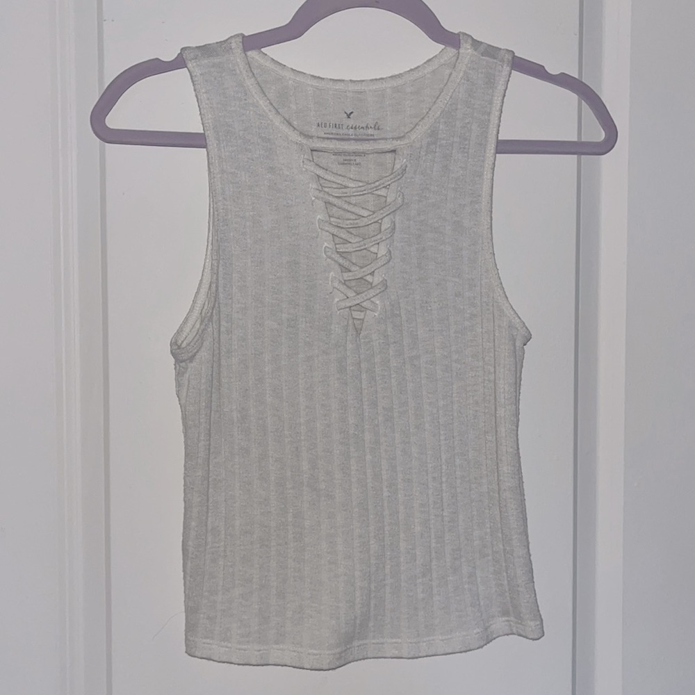 🚫SOLD🚫  White AEO top